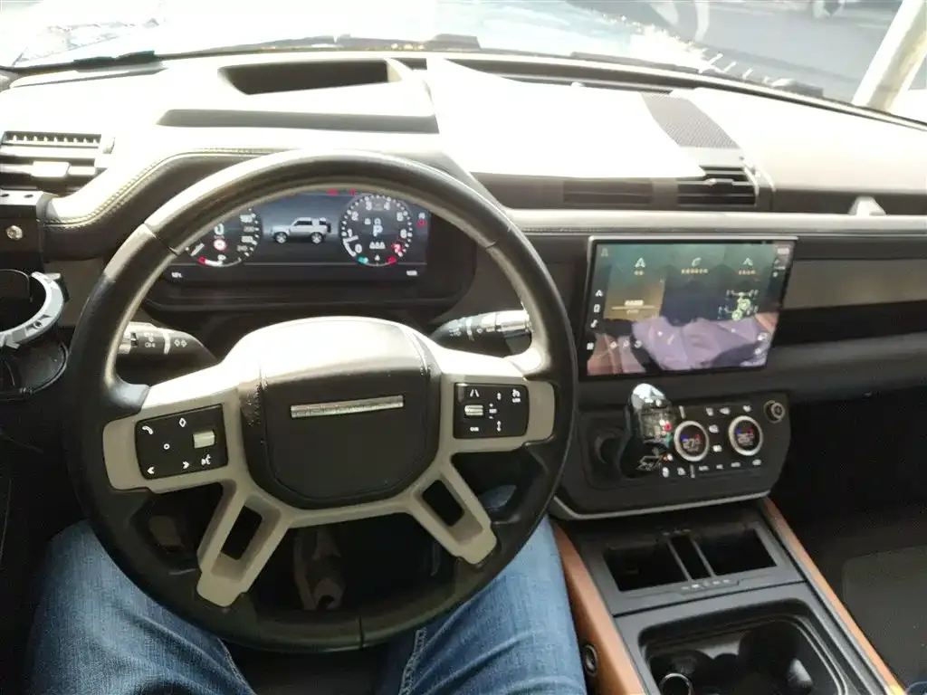 Land Rover Defender — фото 9