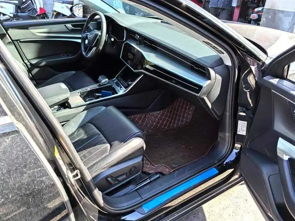 Audi A6L 2022 из CN, фото 5