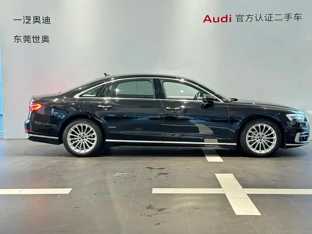 Audi A8 2023 из CN, фото 5