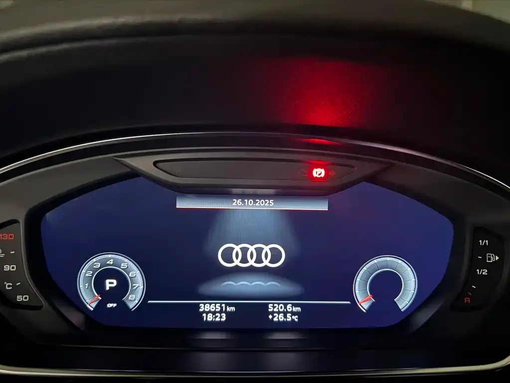 Audi A8 2023 из CN, фото 6