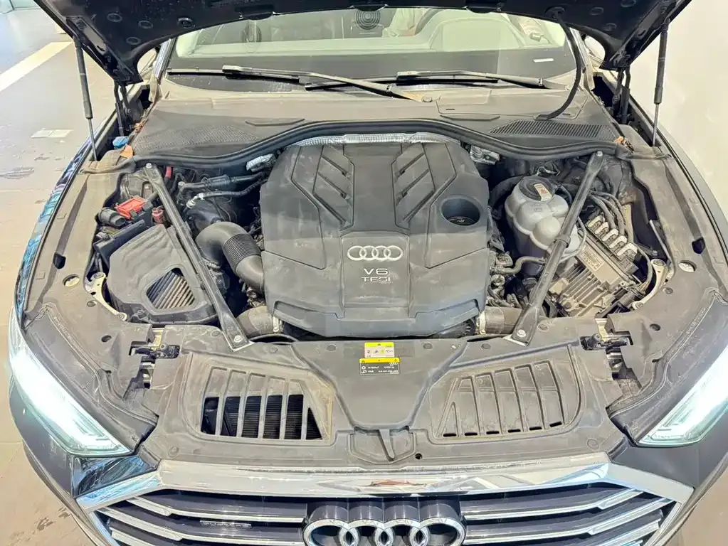 Audi A8 2023 из CN, фото 8