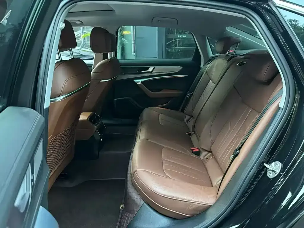 Audi A6L 2021 из CN, фото 6