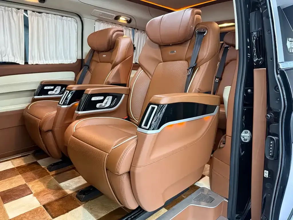 Mercedes-Benz Vito 2023 из CN, фото 10