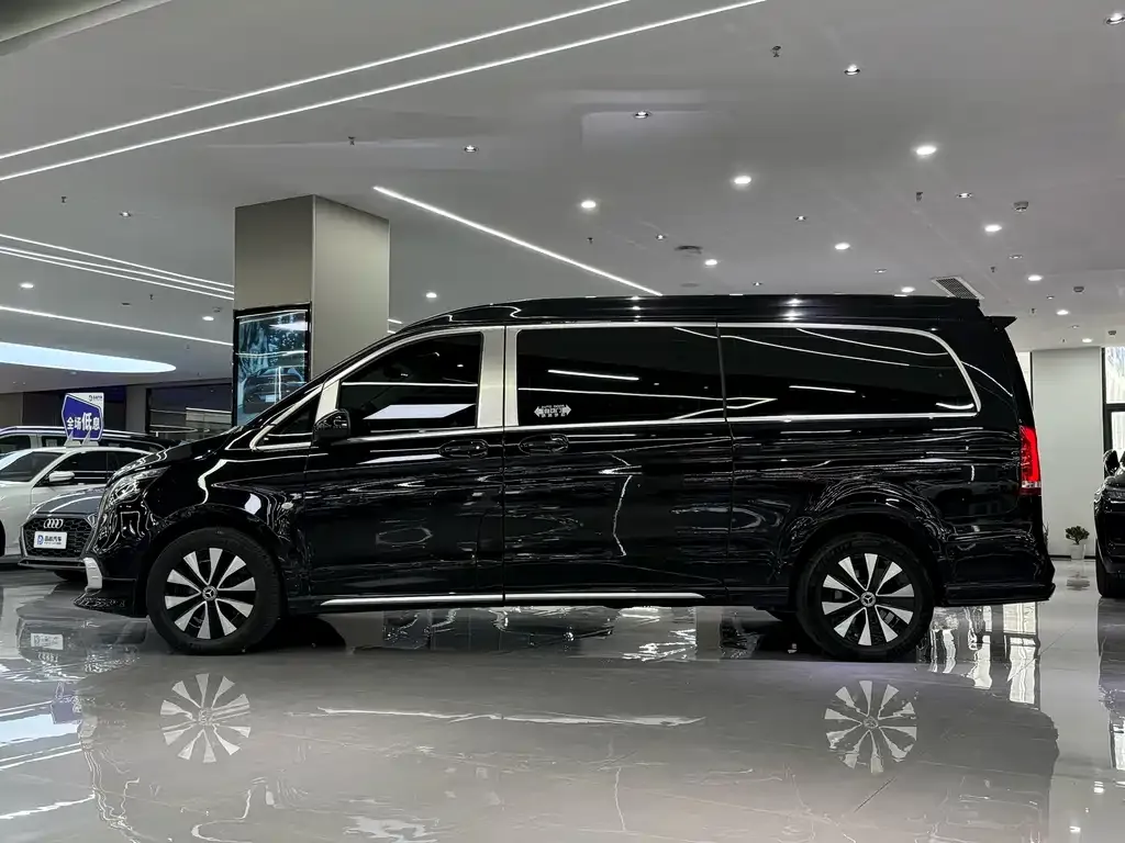 Mercedes-Benz Vito 2023 из CN, фото 3