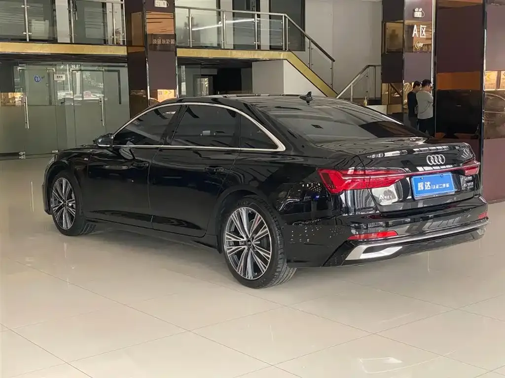 Audi A6L — фото 5