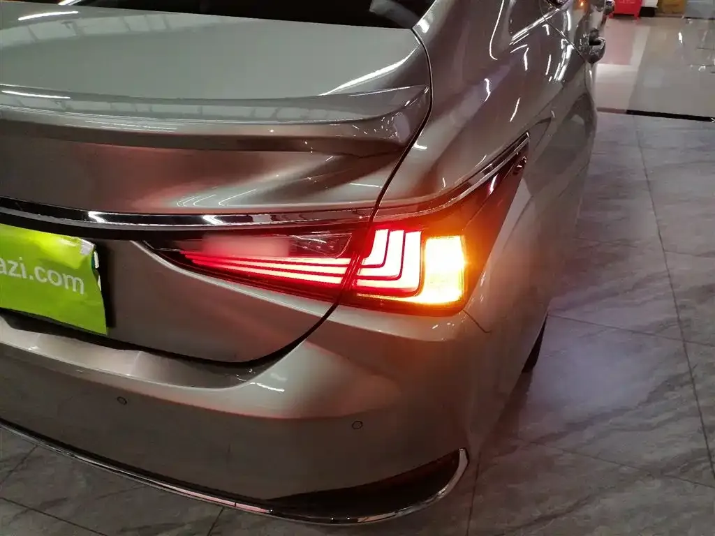 Lexus ES 2022 из CN, фото 8