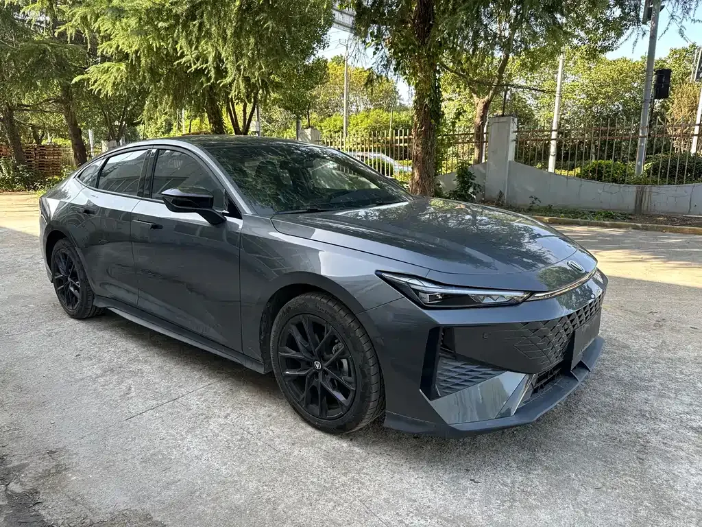 Changan UNI-V 2023 из CN, фото 2