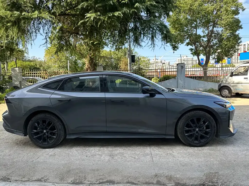 Changan UNI-V 2023 из CN, фото 3