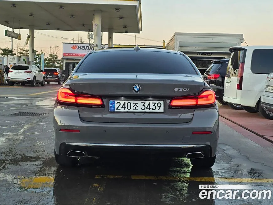 BMW 5-Series 2022 из KR, фото 4