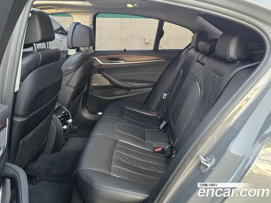 BMW 5-Series 2022 из KR, фото 8