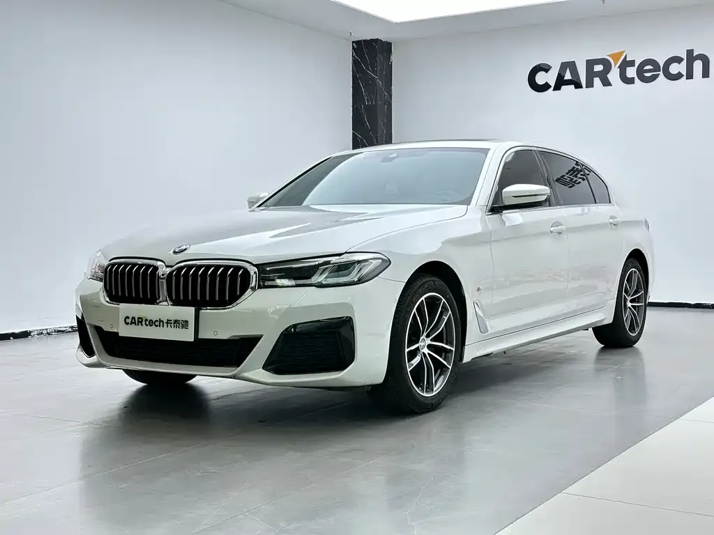 BMW 5 Series — фото 1