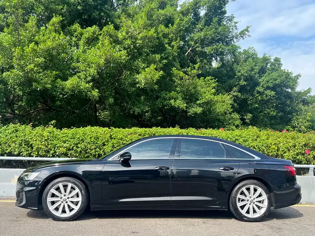 Audi A6L 2021 из CN, фото 3