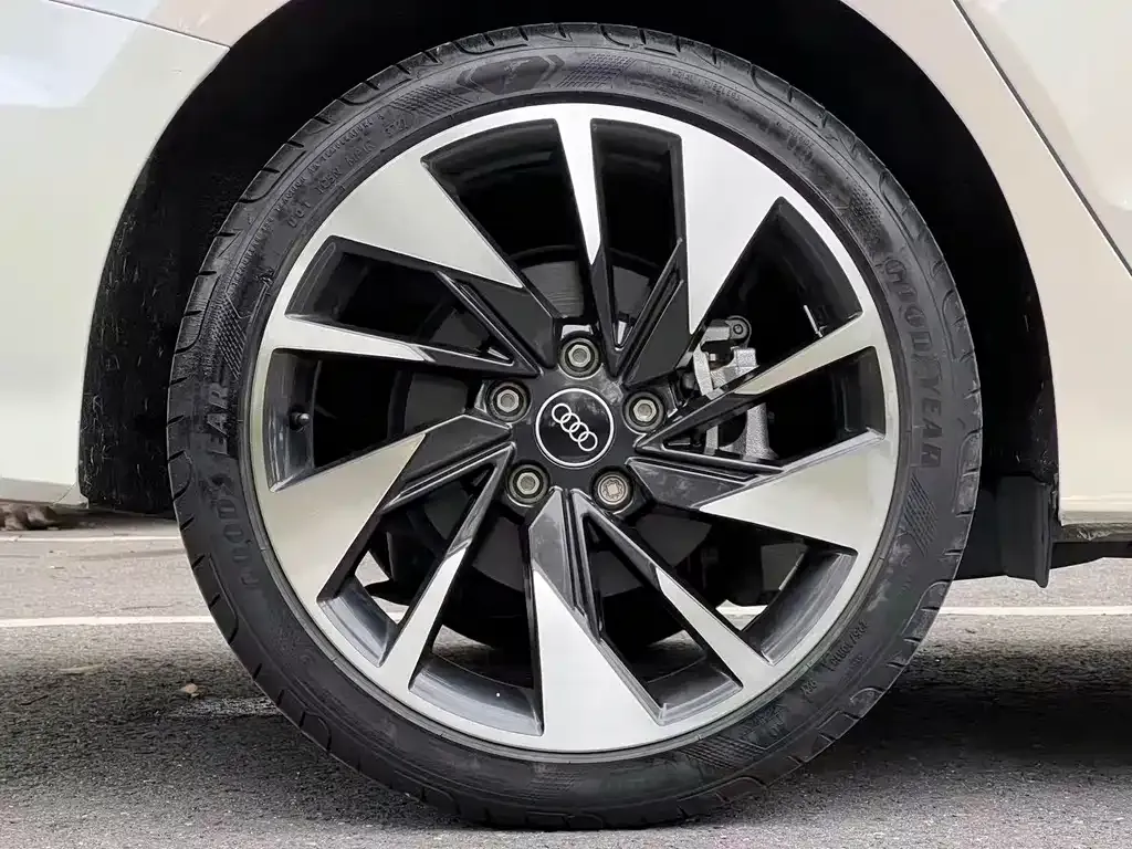 Audi A3 2023 из CN, фото 10