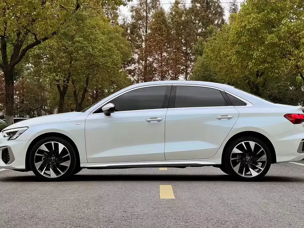 Audi A3 2023 из CN, фото 8