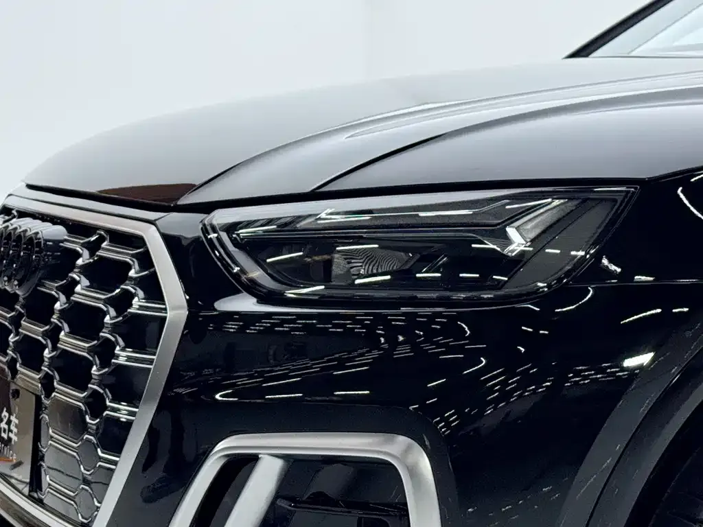 Audi Q5L 2022 из CN, фото 2