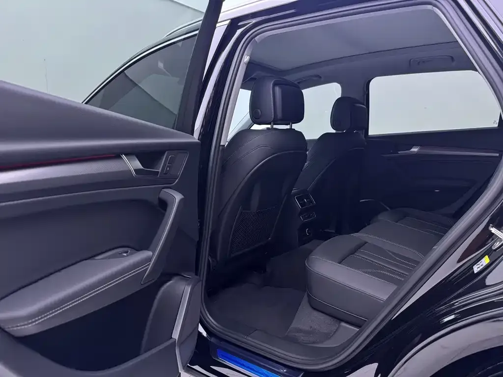 Audi Q5L 2022 из CN, фото 4