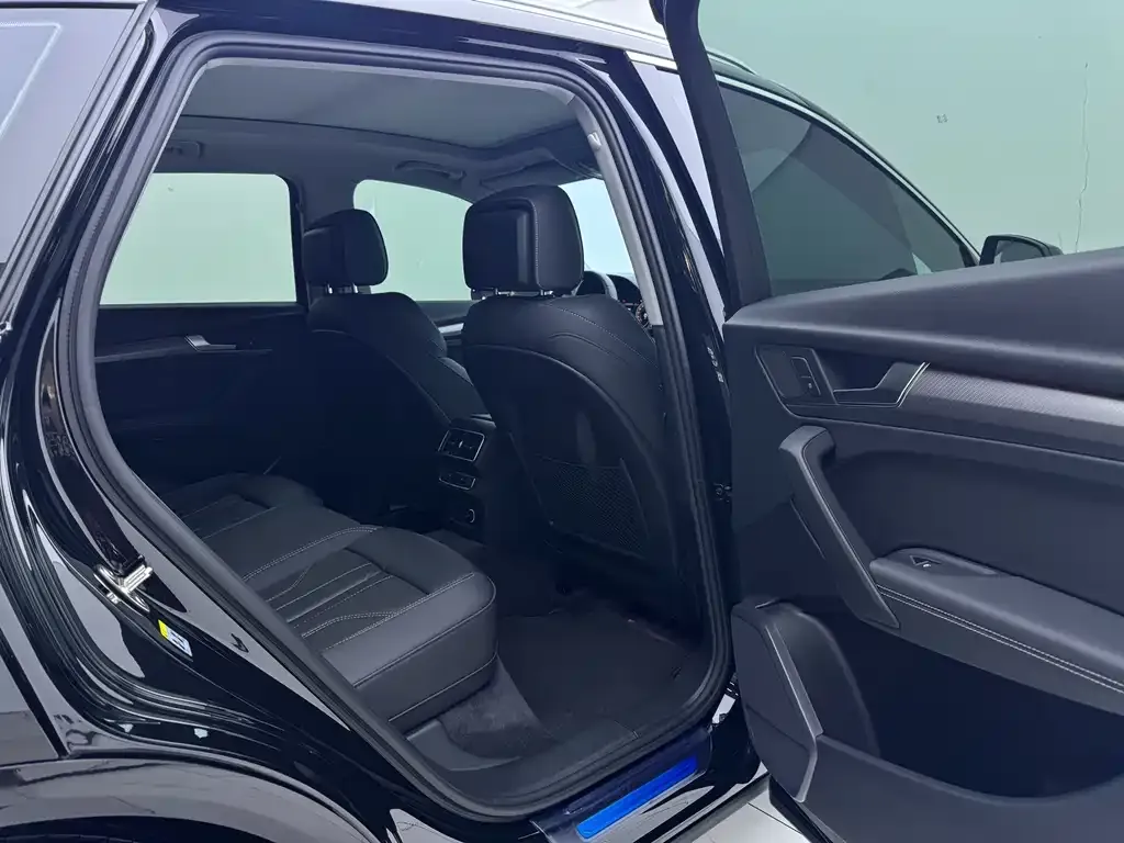 Audi Q5L 2022 из CN, фото 7