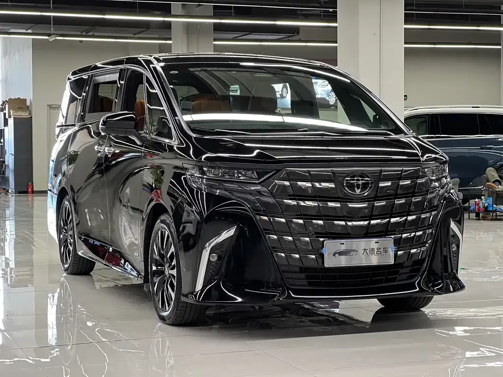 Toyota Alphard — фото 3
