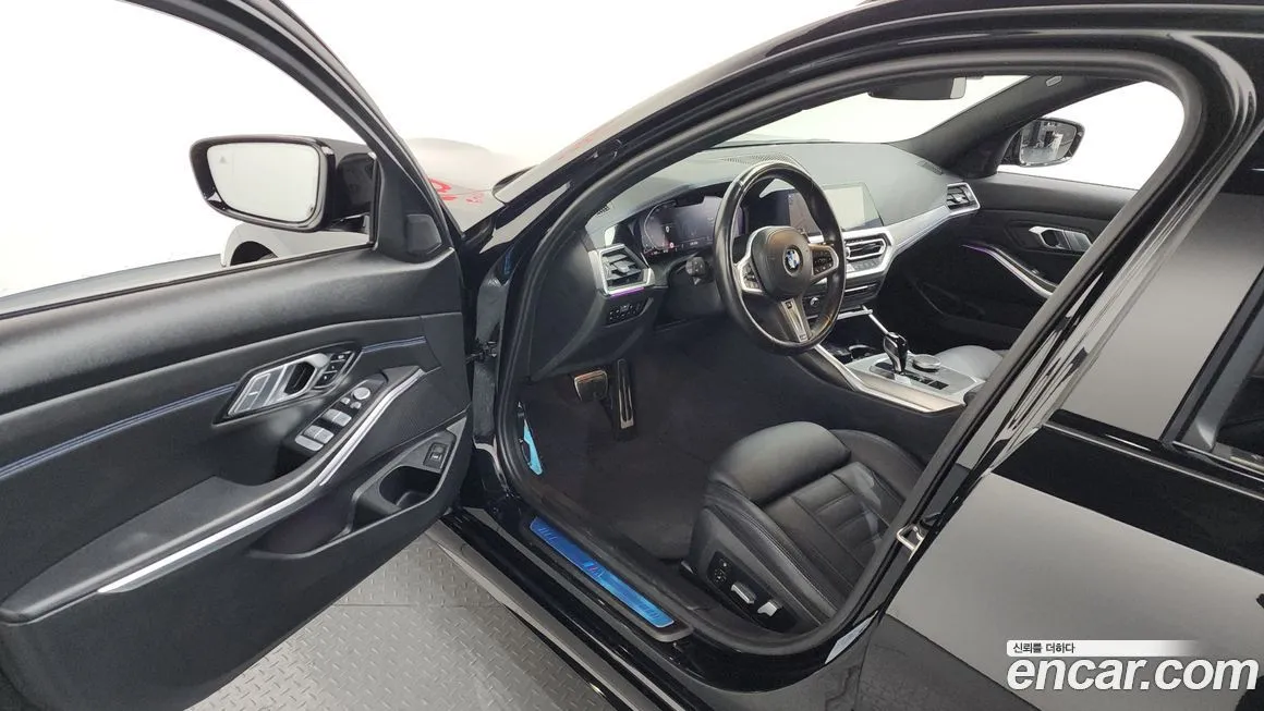 BMW 3-Series 2022 из KR, фото 10