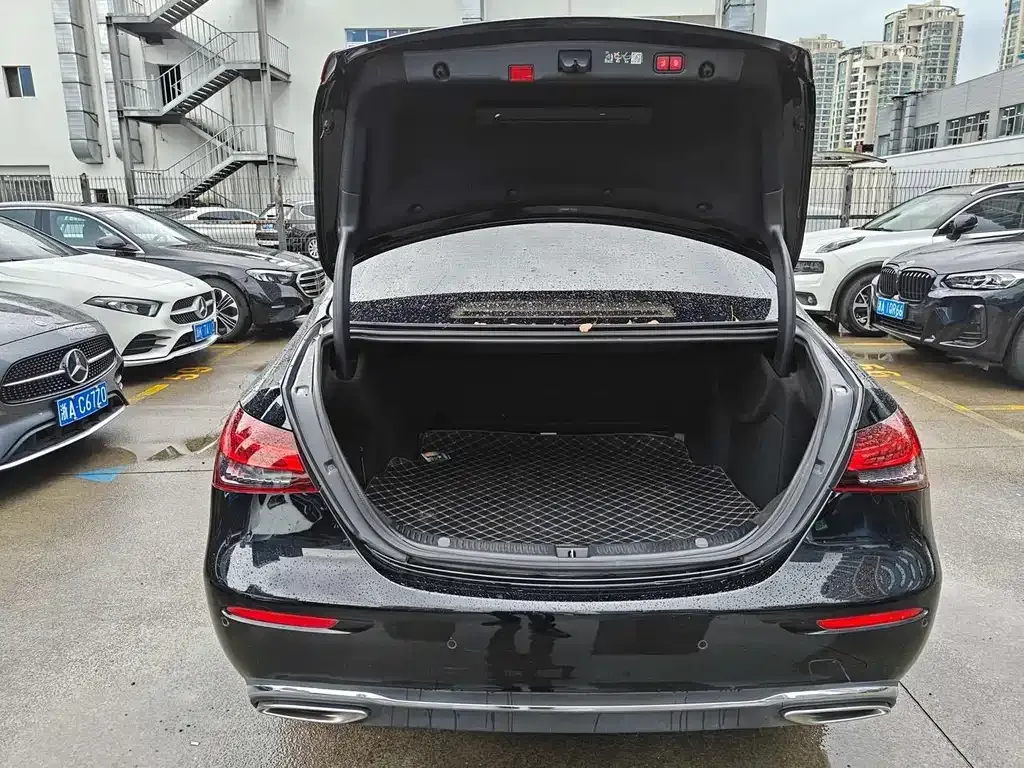 Mercedes-Benz E-Class 2023 из CN, фото 7