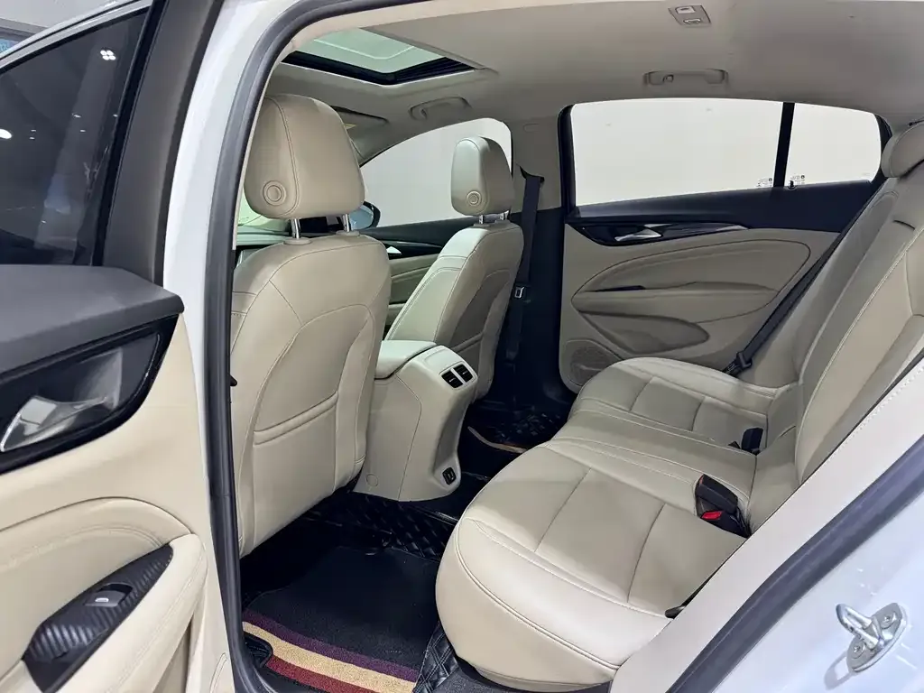 Buick Regal — фото 10