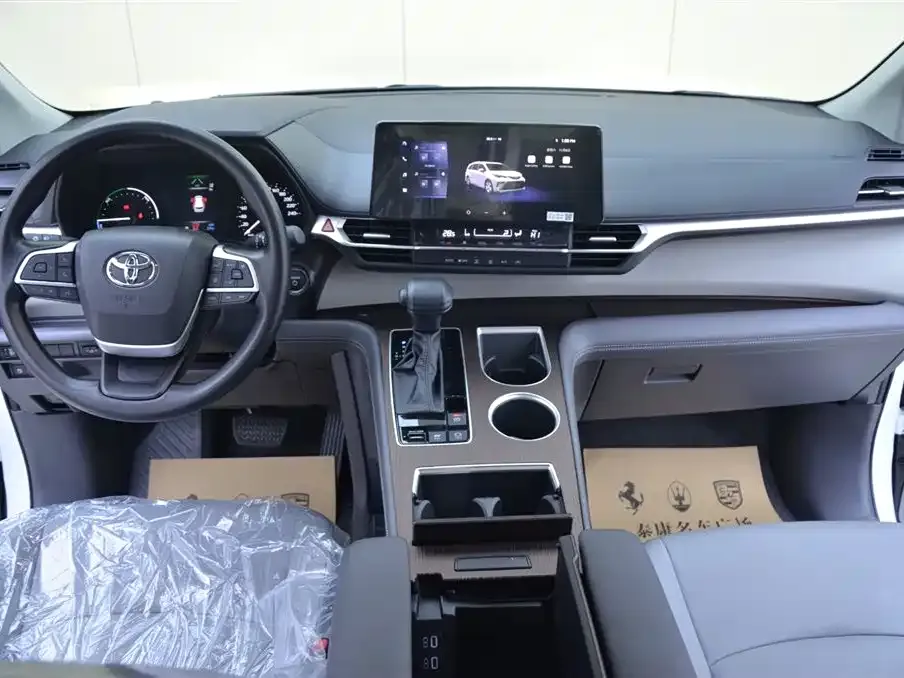 Toyota Granvia 2025 из CN, фото 6