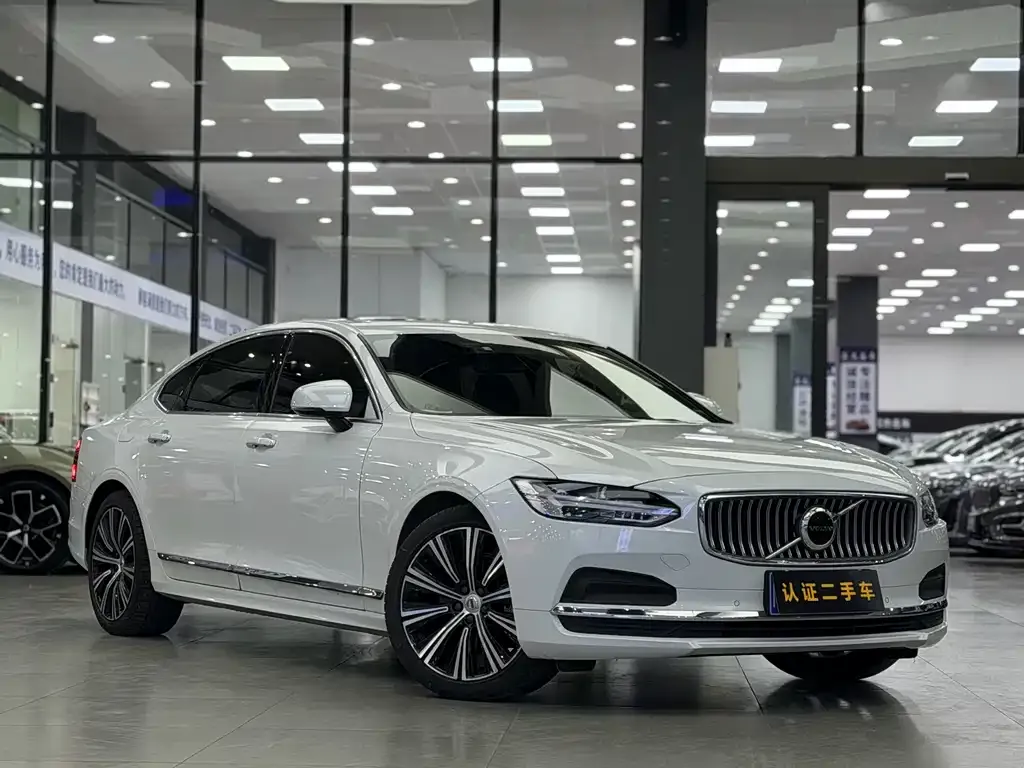 Volvo S90 2023 из CN, фото 3