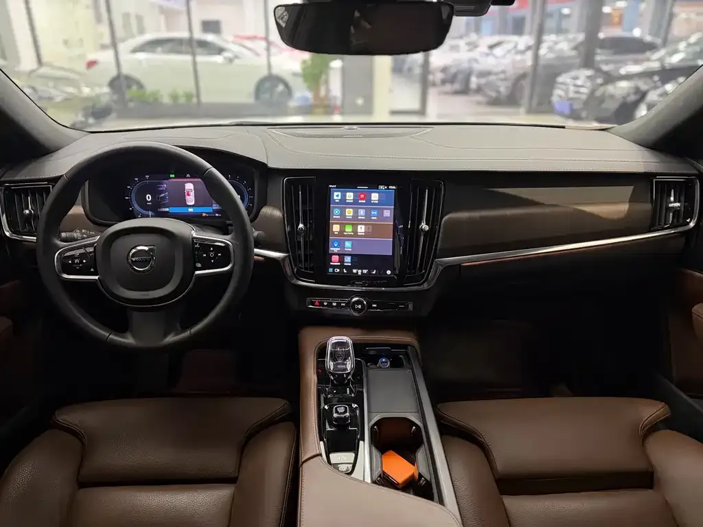 Volvo S90 2023 из CN, фото 6