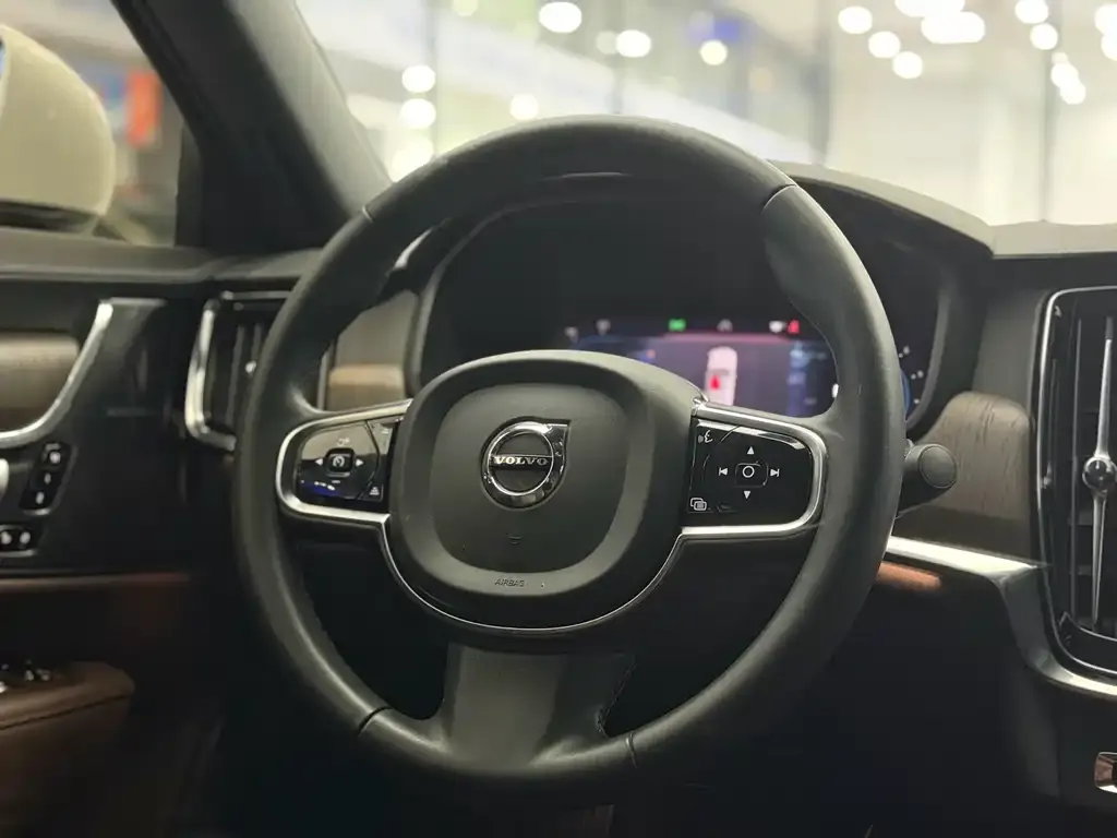Volvo S90 2023 из CN, фото 9