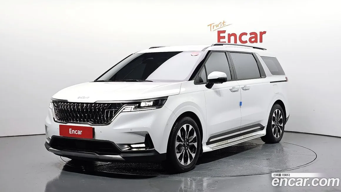 Kia Carnival — фото 1