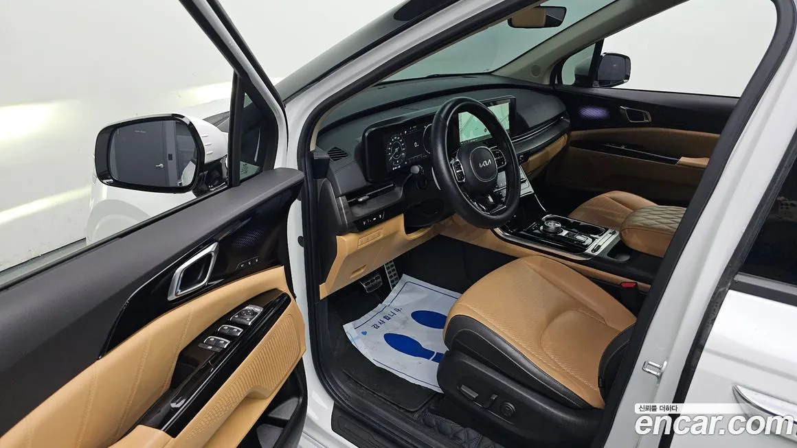 Kia Carnival — фото 10