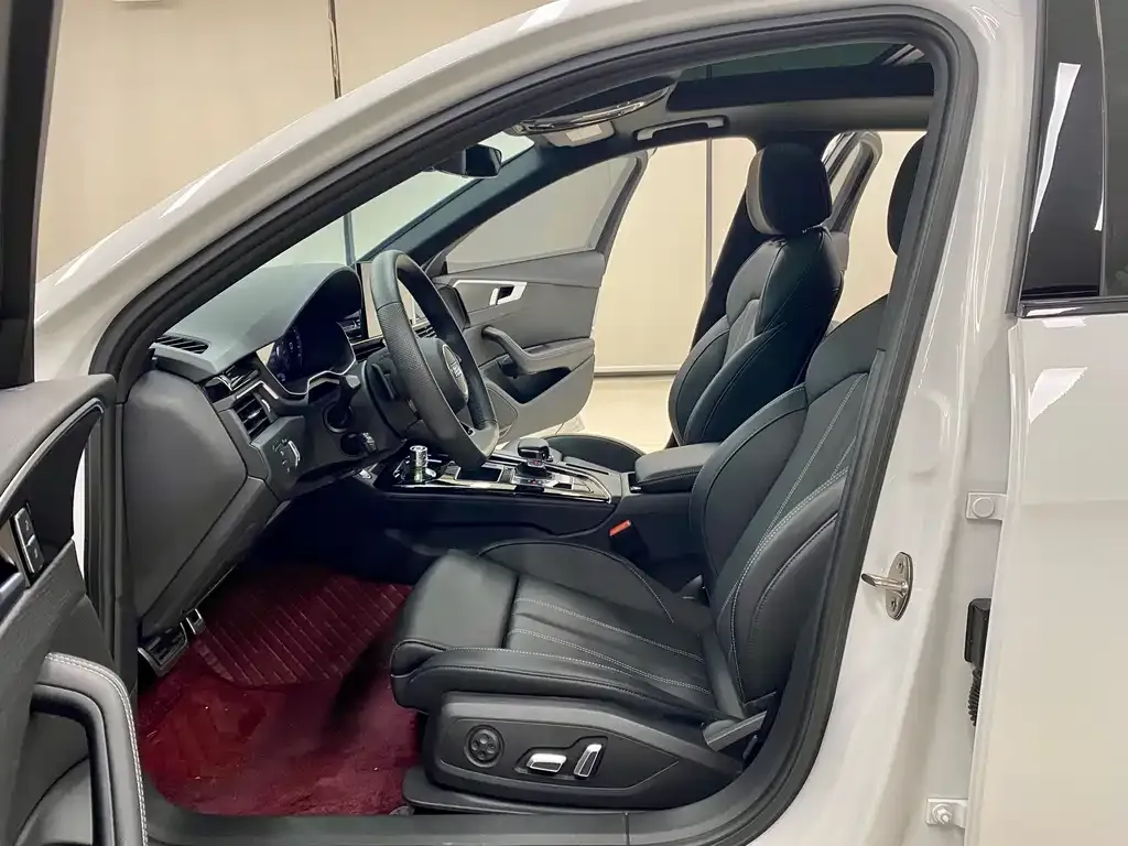 Audi A4L 2024 из CN, фото 5