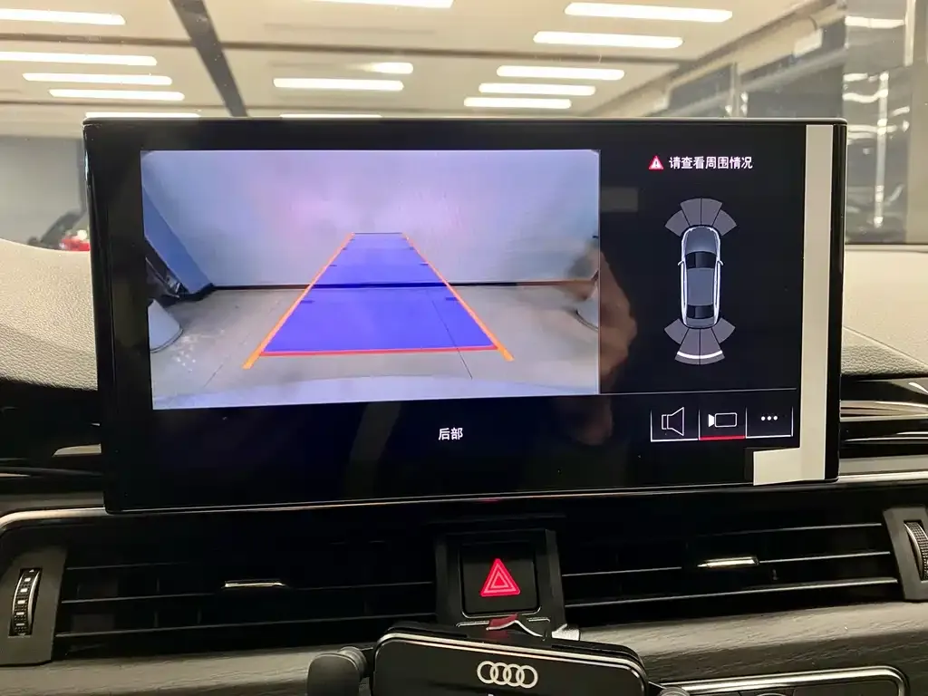 Audi A4L 2024 из CN, фото 9