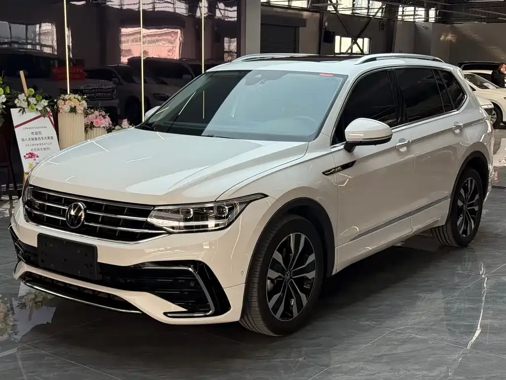 Volkswagen Tiguan L 2023 из CN, фото 1
