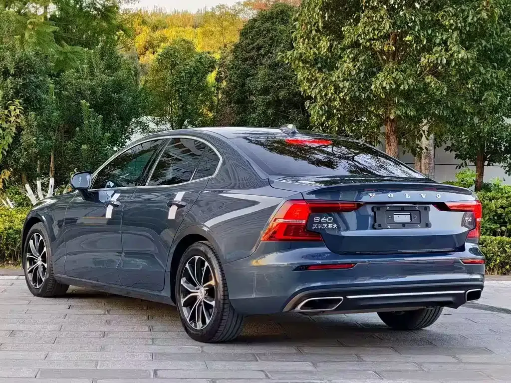Volvo S60 2021 из CN, фото 4