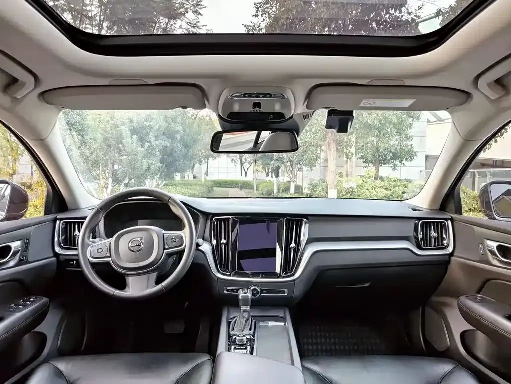 Volvo S60 2021 из CN, фото 8