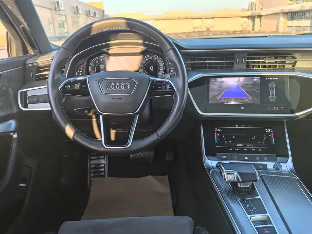 Audi A6L — фото 8