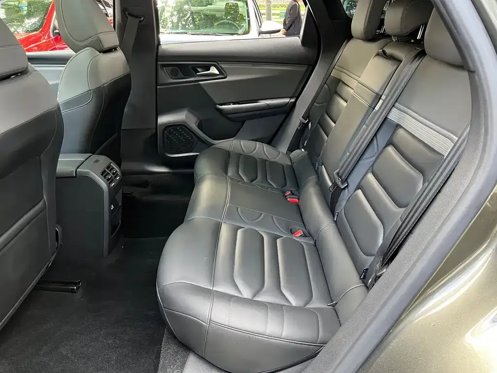 Citroen C5 X 2023 из CN, фото 10