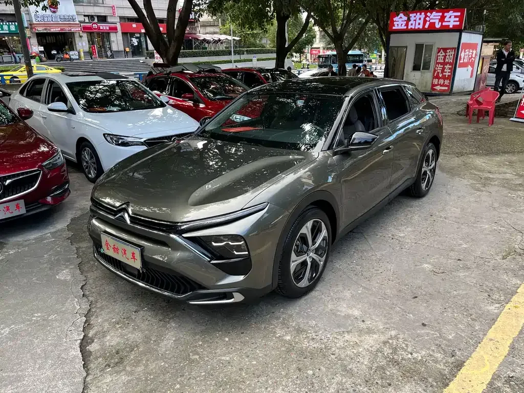Citroen C5 X 2023 из CN, фото 3