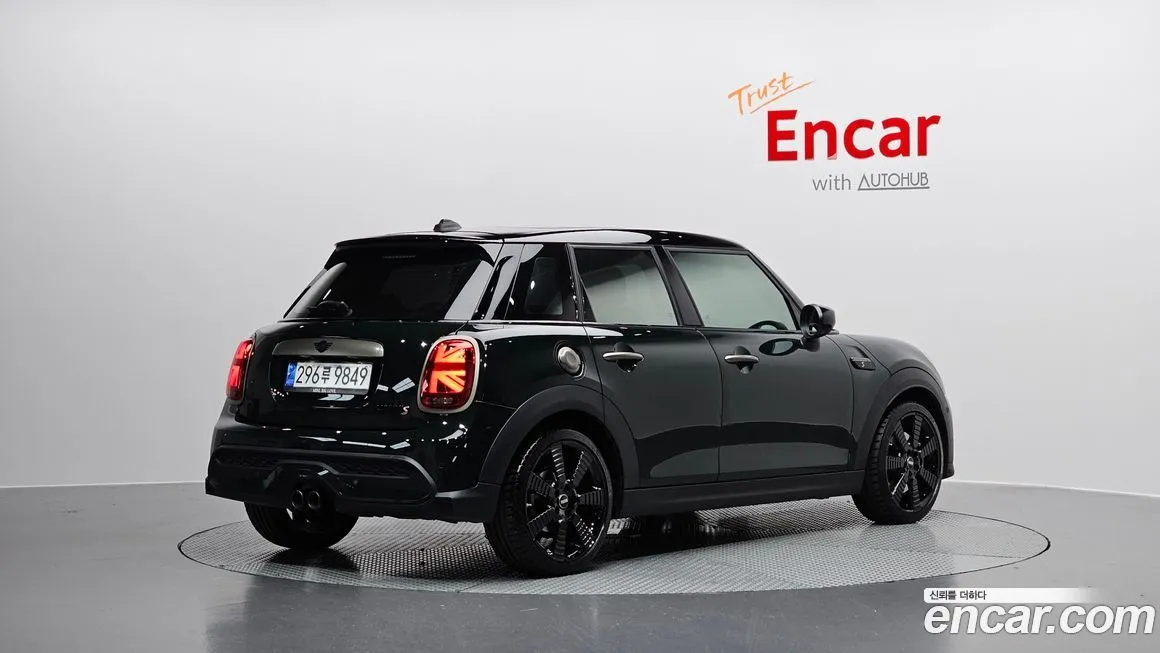 Mini Cooper 2023 из KR, фото 2
