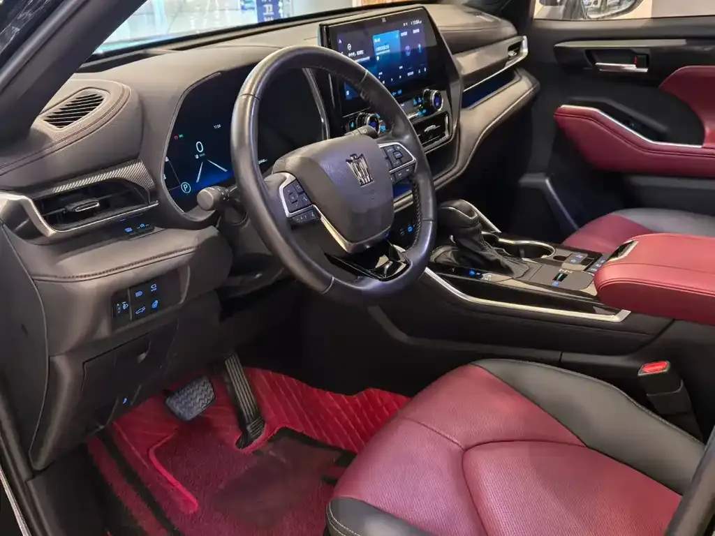 Toyota Crown Kluger 2022 из CN, фото 4