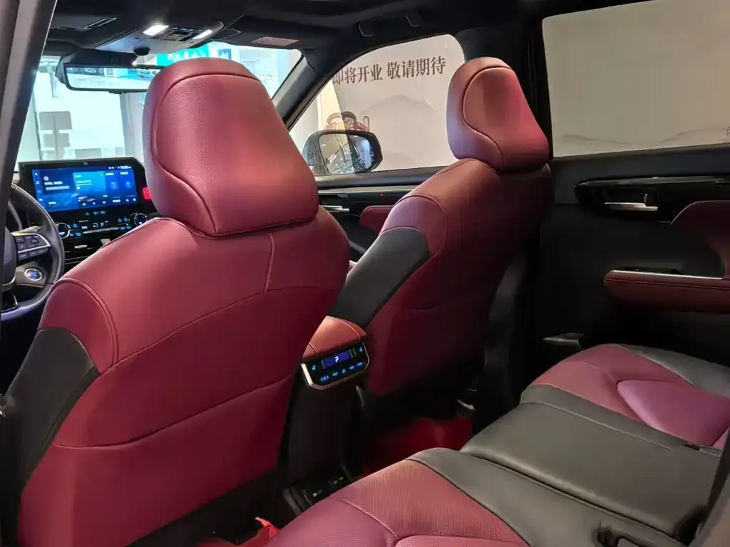 Toyota Crown Kluger 2022 из CN, фото 5