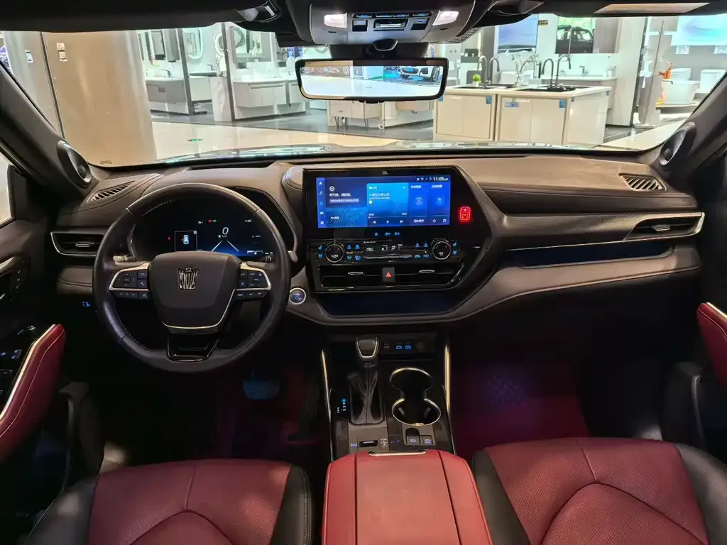 Toyota Crown Kluger 2022 из CN, фото 6