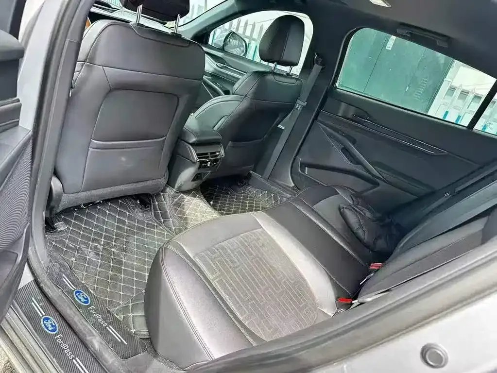 Ford Mondeo 2024 из CN, фото 5
