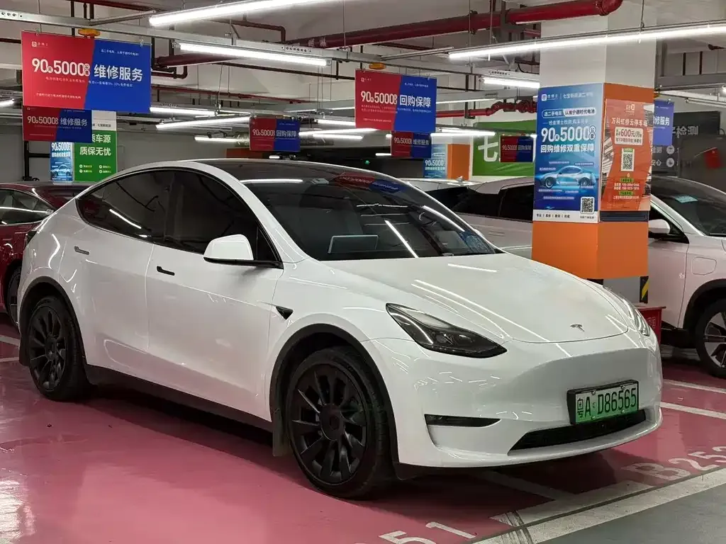 Tesla Model Y 2024 из CN, фото 3
