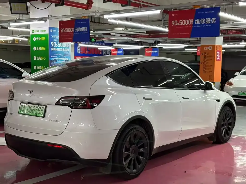 Tesla Model Y 2024 из CN, фото 8