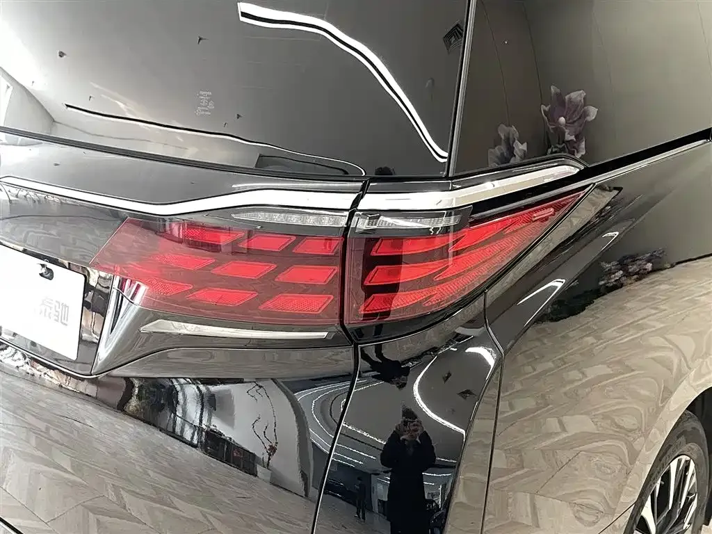 Toyota Alphard 2024 из CN, фото 10