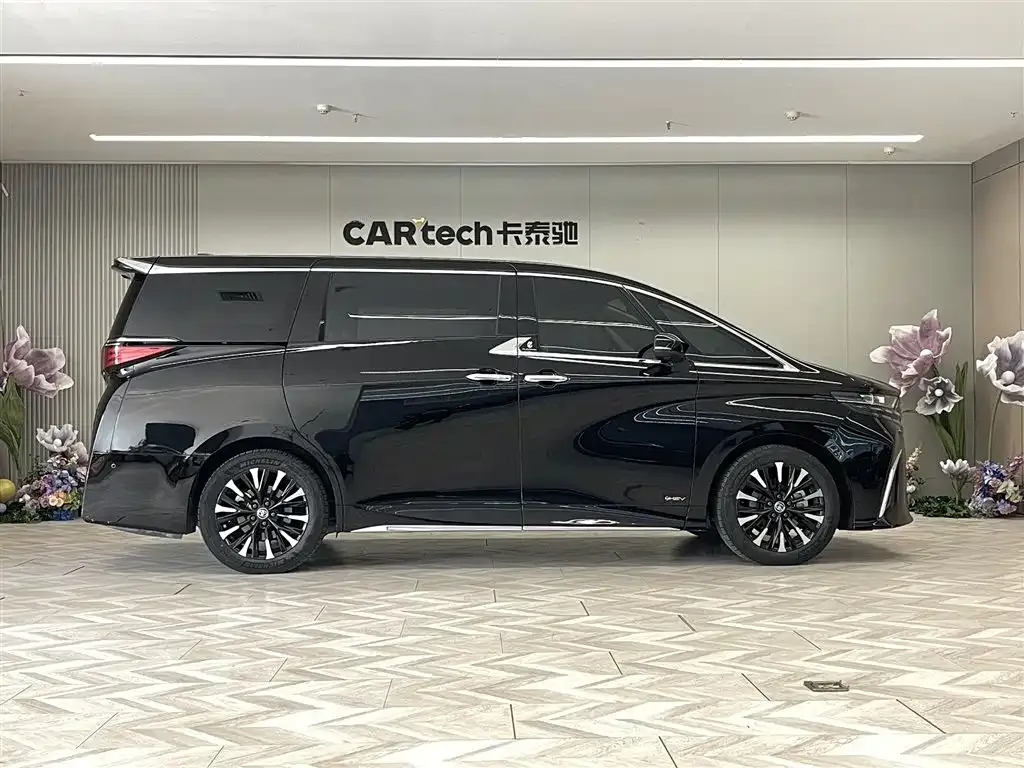 Toyota Alphard 2024 из CN, фото 4