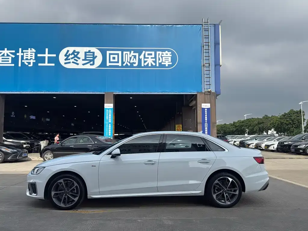 Audi A4L 2022 из CN, фото 5