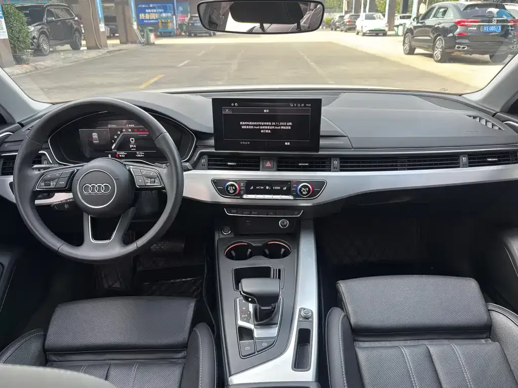 Audi A4L 2022 из CN, фото 6